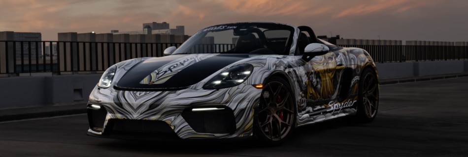 Porsche 718 Spyder in fleeting light