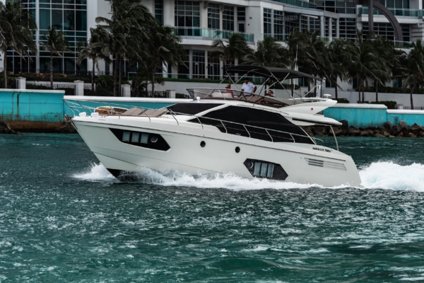 Absolute 56 Yacht