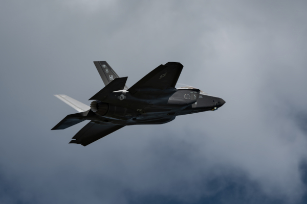 F-35 Lightning Slow Left Turn