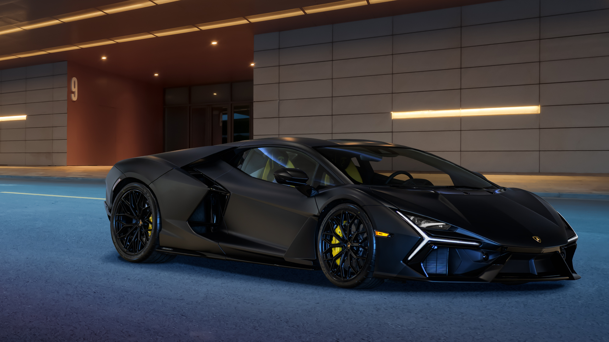 Lamborghini Revuelto
