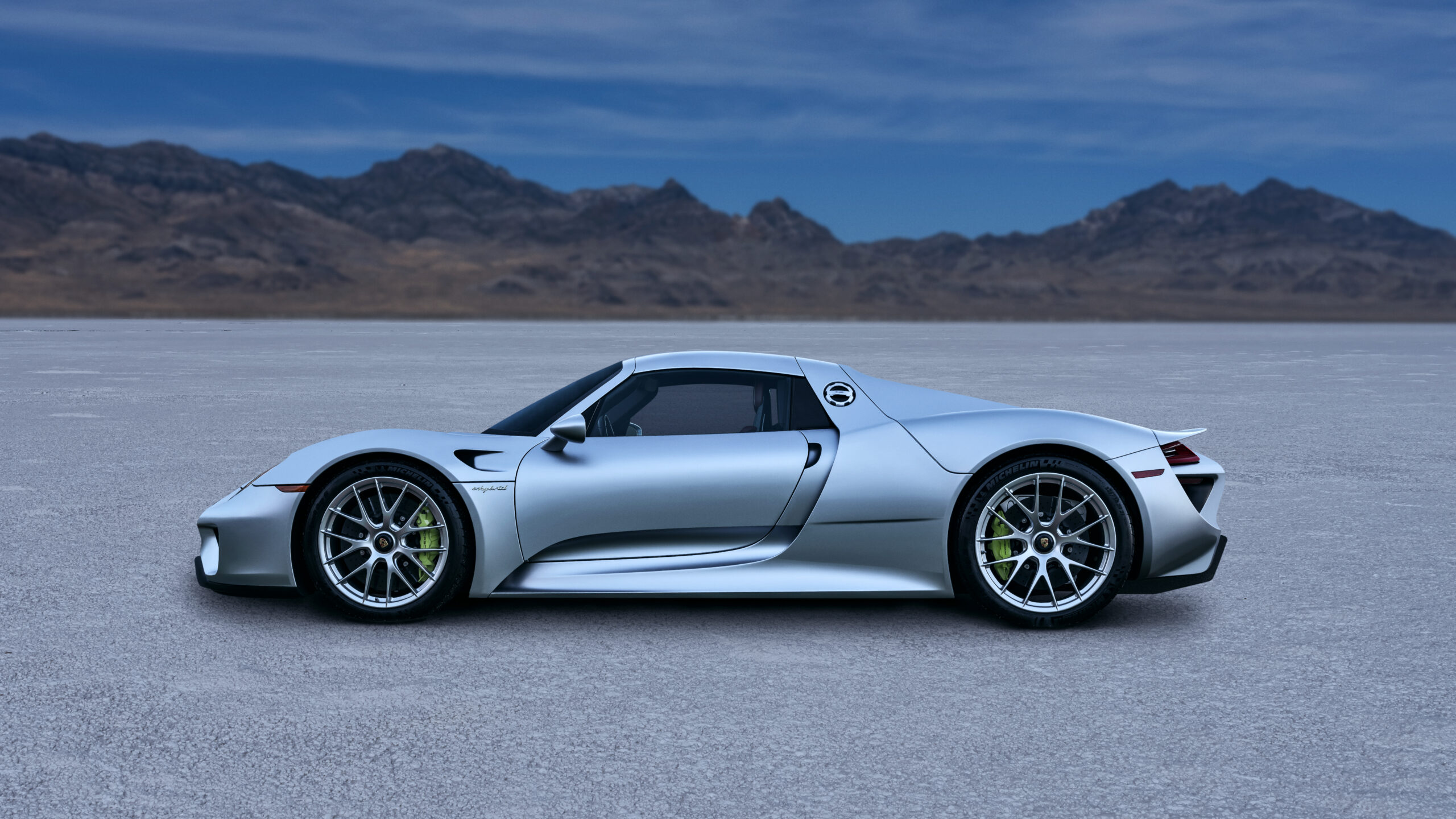 Porsche Spyder e-hybrid on salt flats